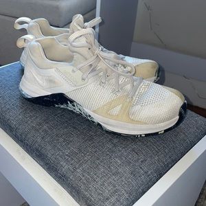 3/$20 Nike Metcon sneakers
